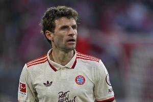 25年功勋落幕多特&药厂球星齐赞穆勒:杰出楷模,时代落幕