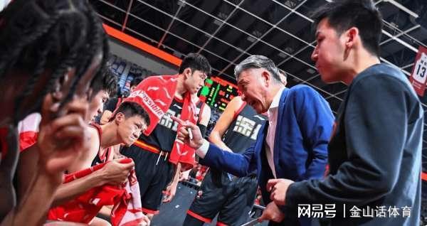 开云官方网-不贪功！率队击败2支争冠热门球队，28岁锋卫，赛后盛赞自己主帅