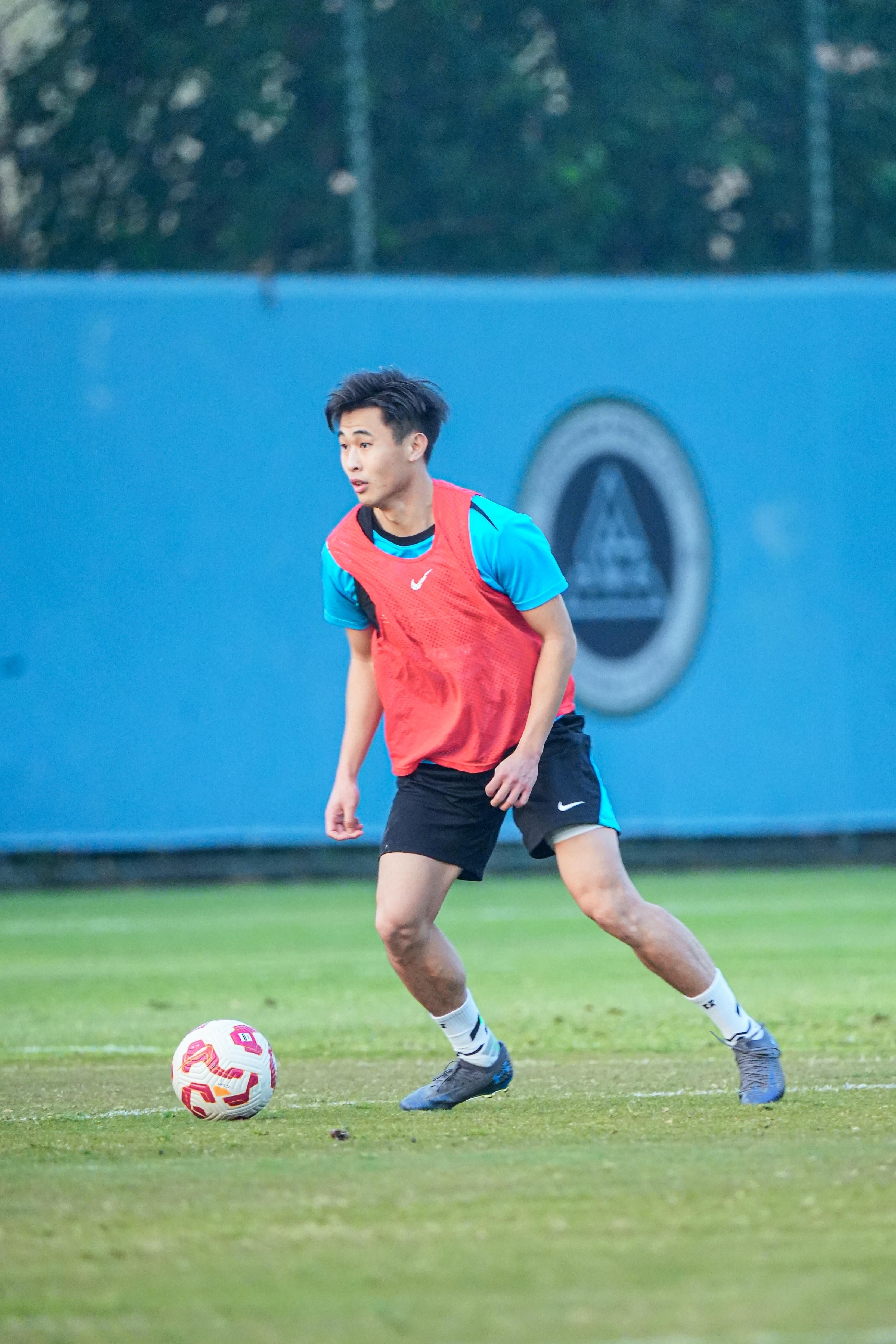 开云体育在线-官方:戴伟浚左膝关节外侧半月板撕裂,已完成手术,预计康复期6周