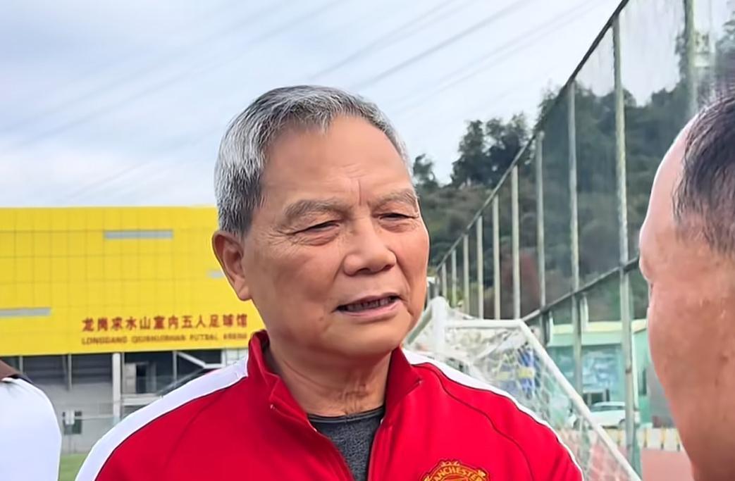 广东足球名宿,和容志行是好搭档,曾任职广东台,如今定居加拿大