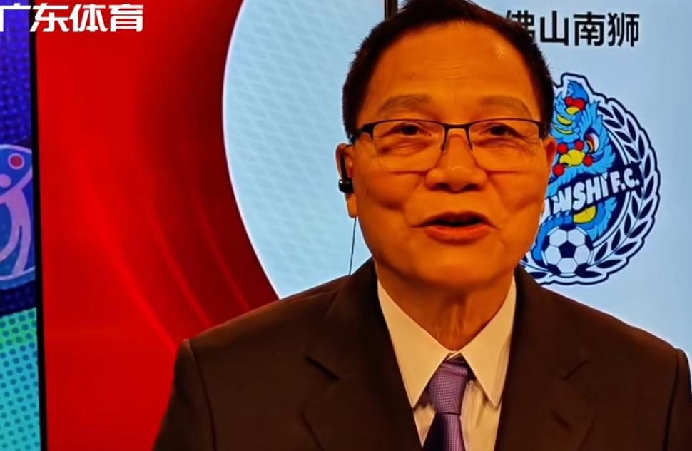 广东足球名宿,和容志行是好搭档,曾任职广东台,如今定居加拿大
